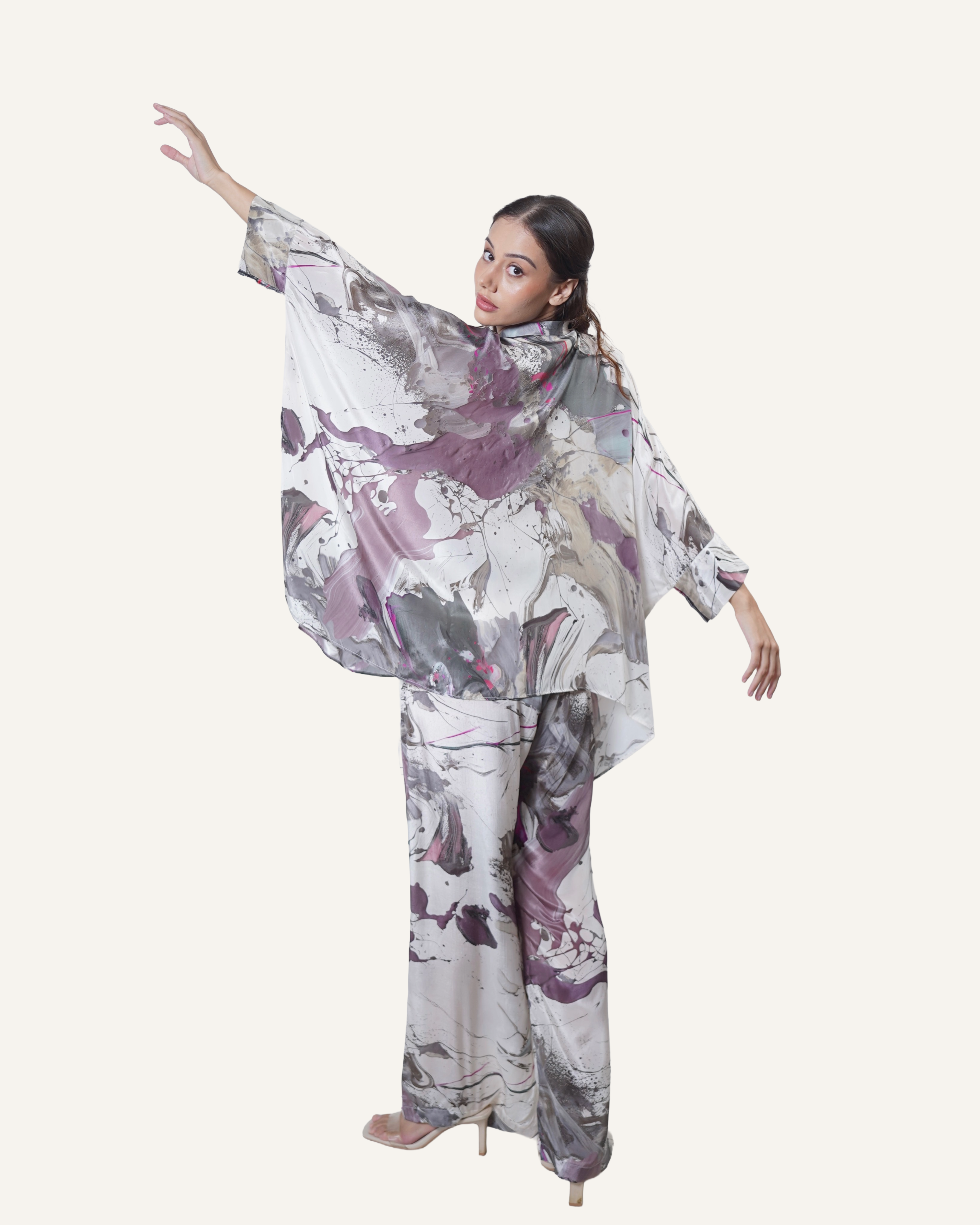 Ivory Plum Pollock in Crêpe de Chine